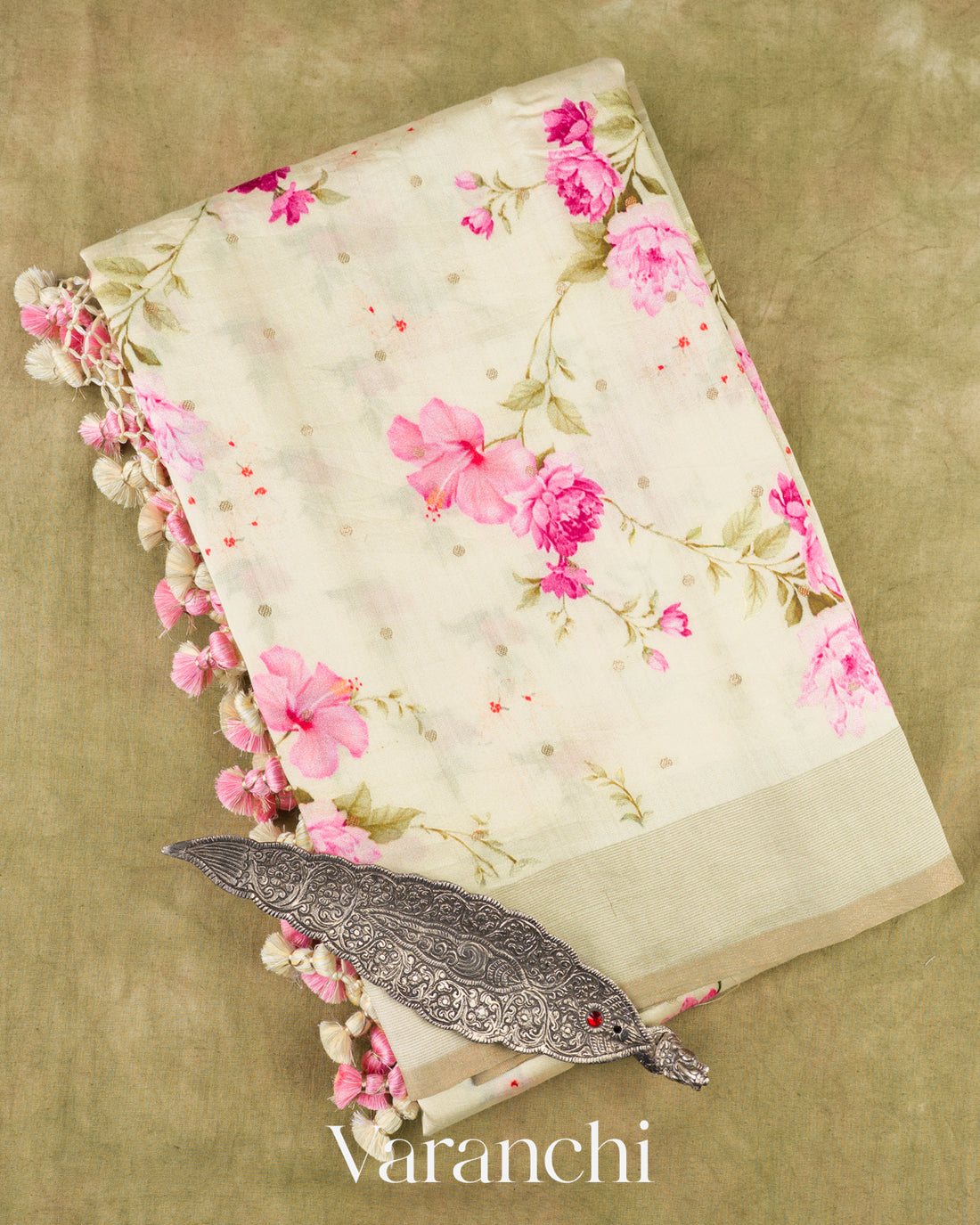 Ivory Digital Printed Pure Chiniya Silk Saree