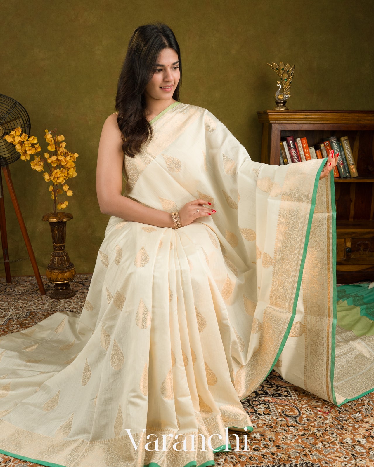 Ivory Cream Pure Chiniya Silk Handloom Saree 