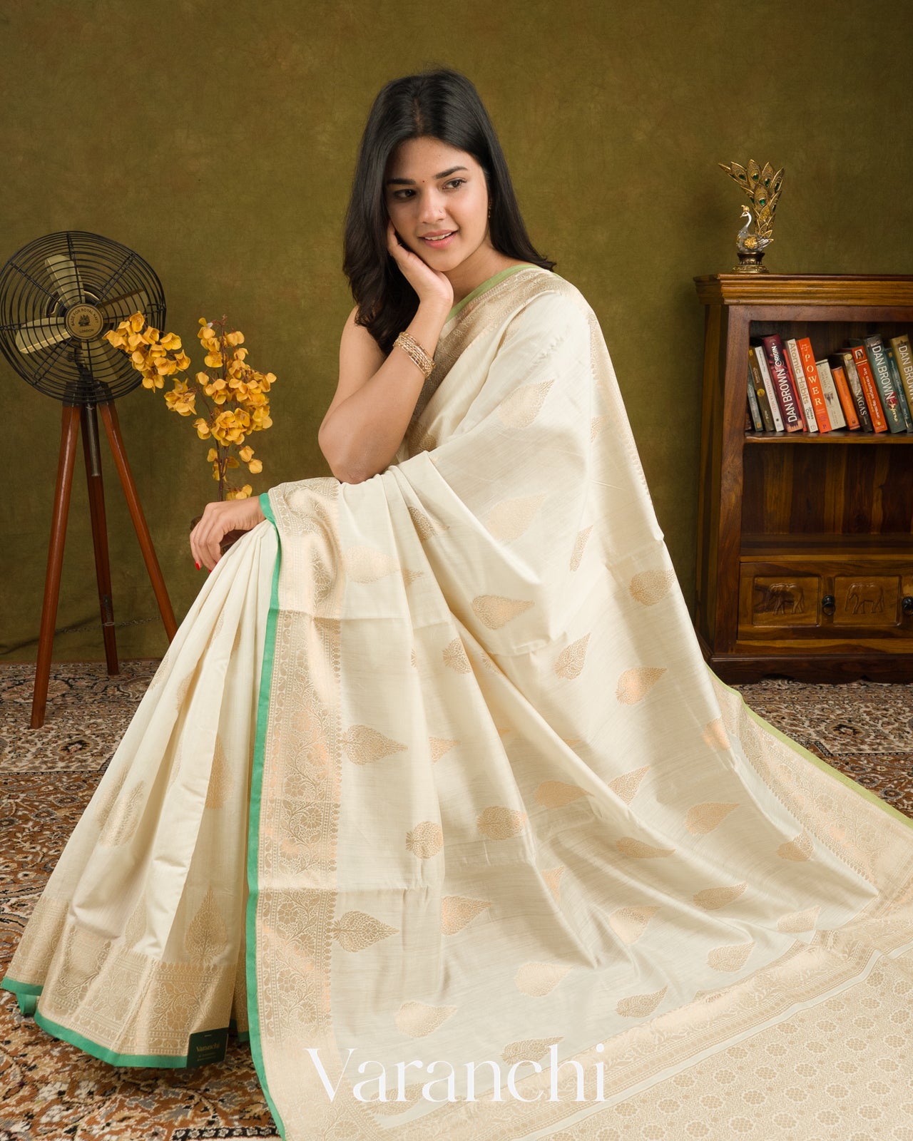 Ivory Cream Pure Chiniya Silk Handloom Saree 