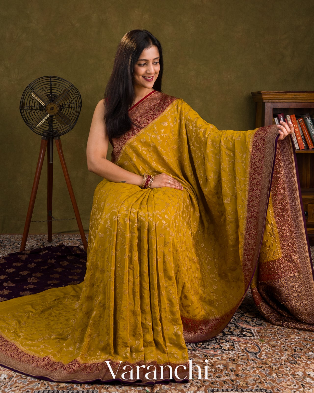 Golden Yellow Floral Jaal Pure Crepe Silk Handloom Saree