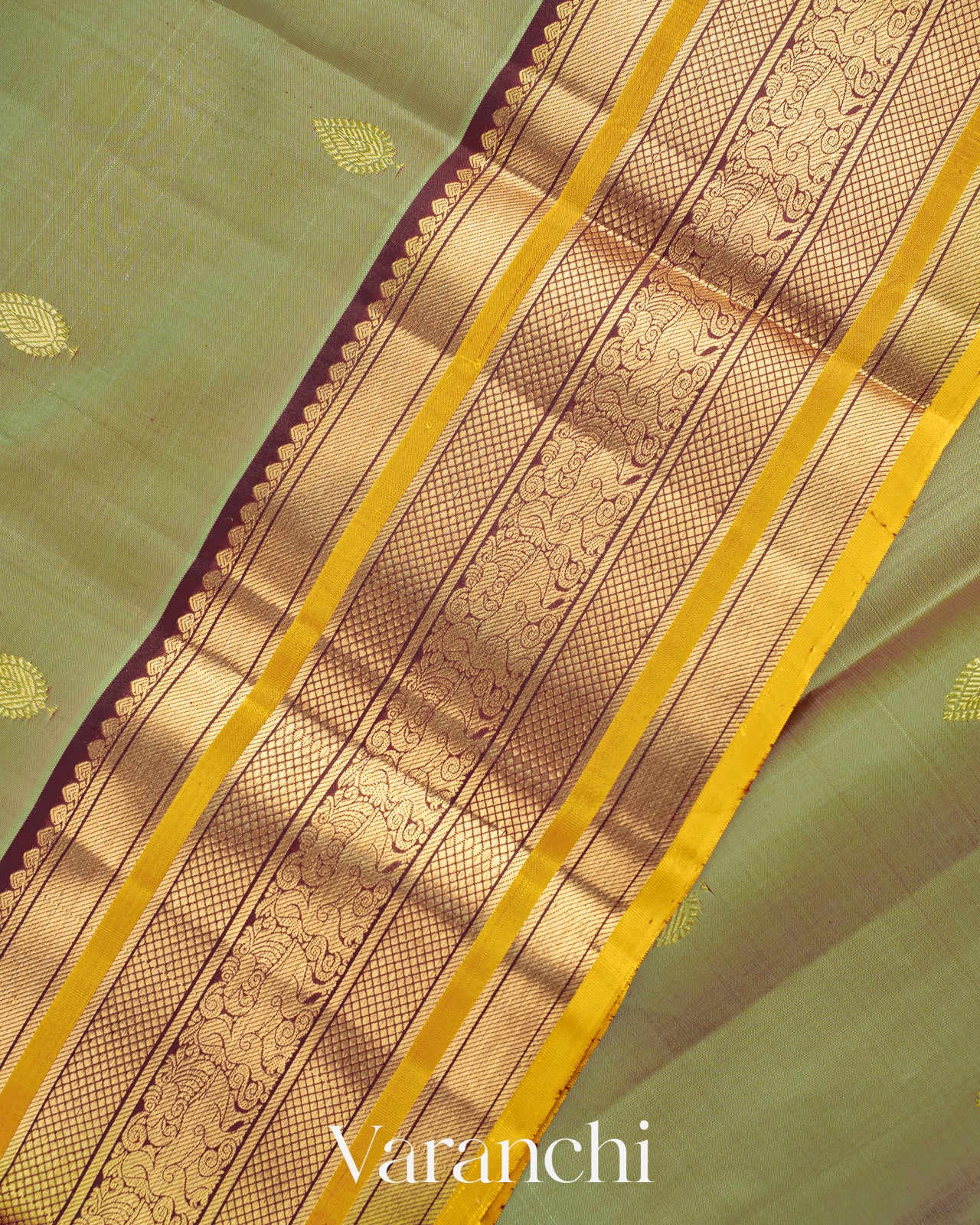 Earthy Olive Green Pure Kanchipuram Silk Handloom Saree