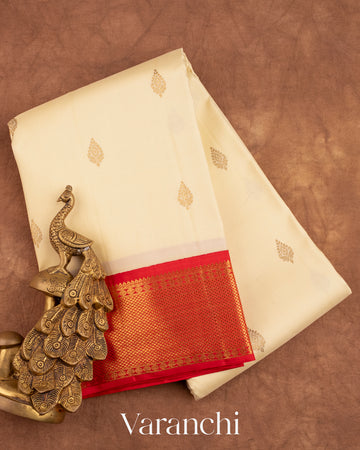 Off White Pure Korvai Kanchipuram Silk Handloom Saree
