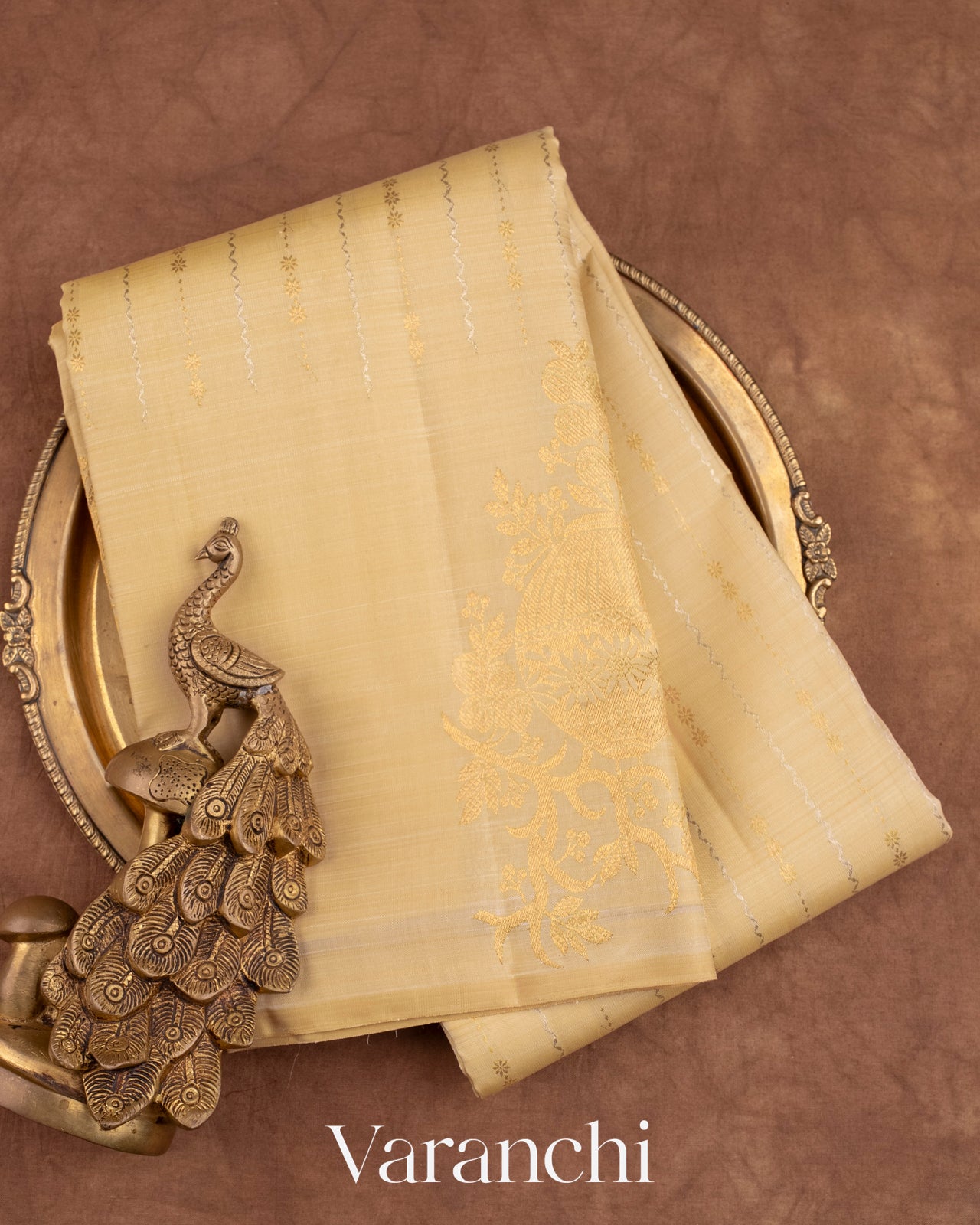 Ivory Borderless Pure Kanchipuram Silk Handloom Saree