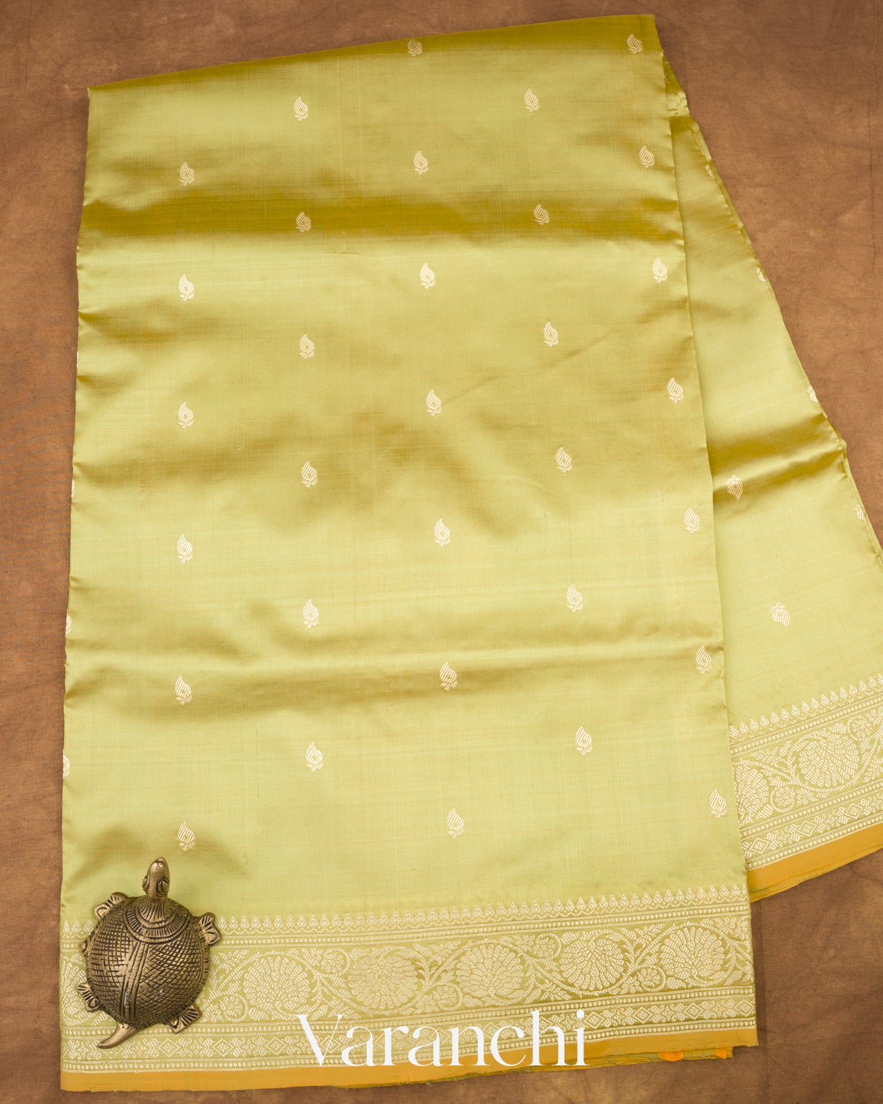Elaichi Green Dual Tone Pure Katan Silk with Resham Weaving Handloom Saree