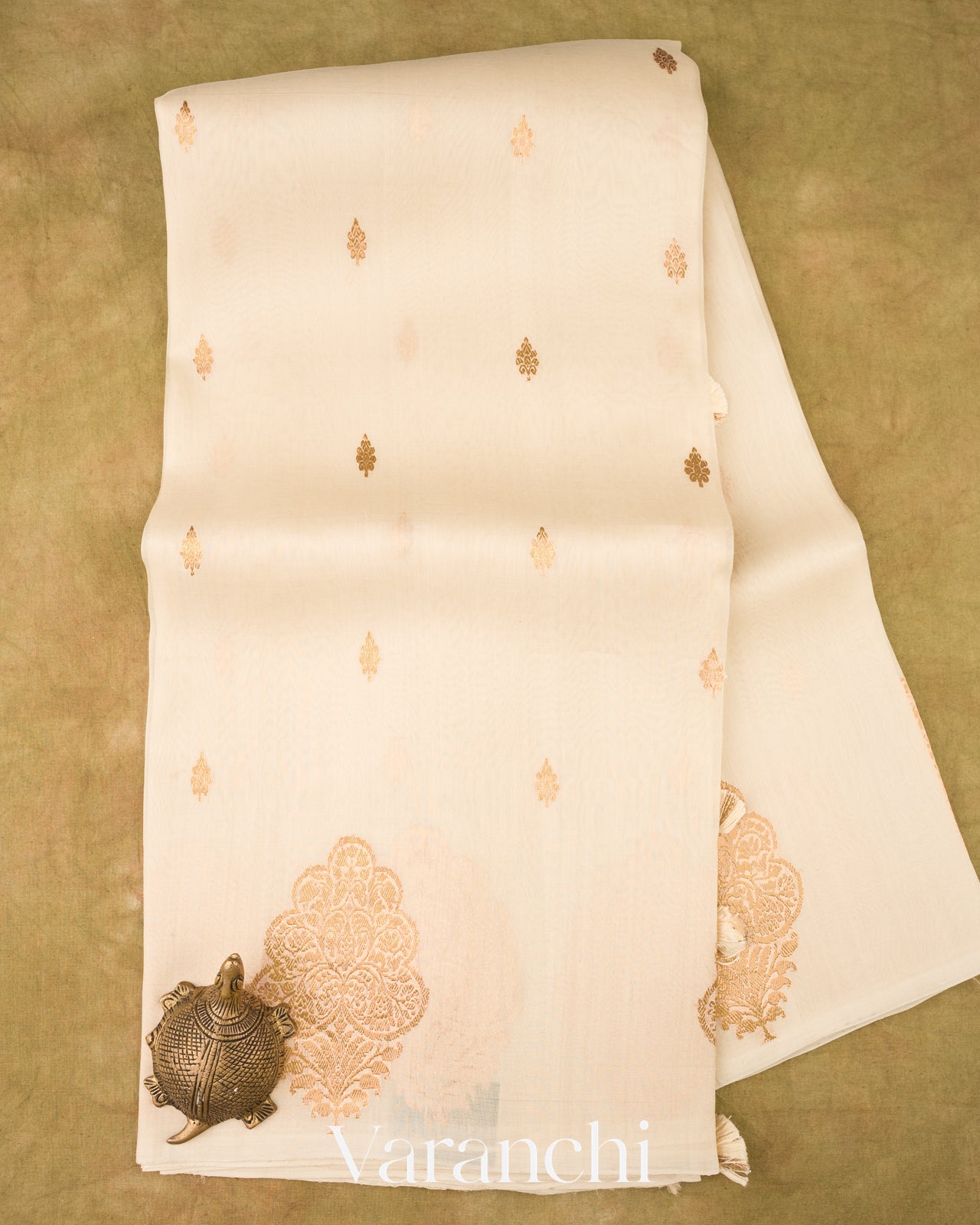 Warm Ivory Borderless Pure Kora Silk Handloom Saree