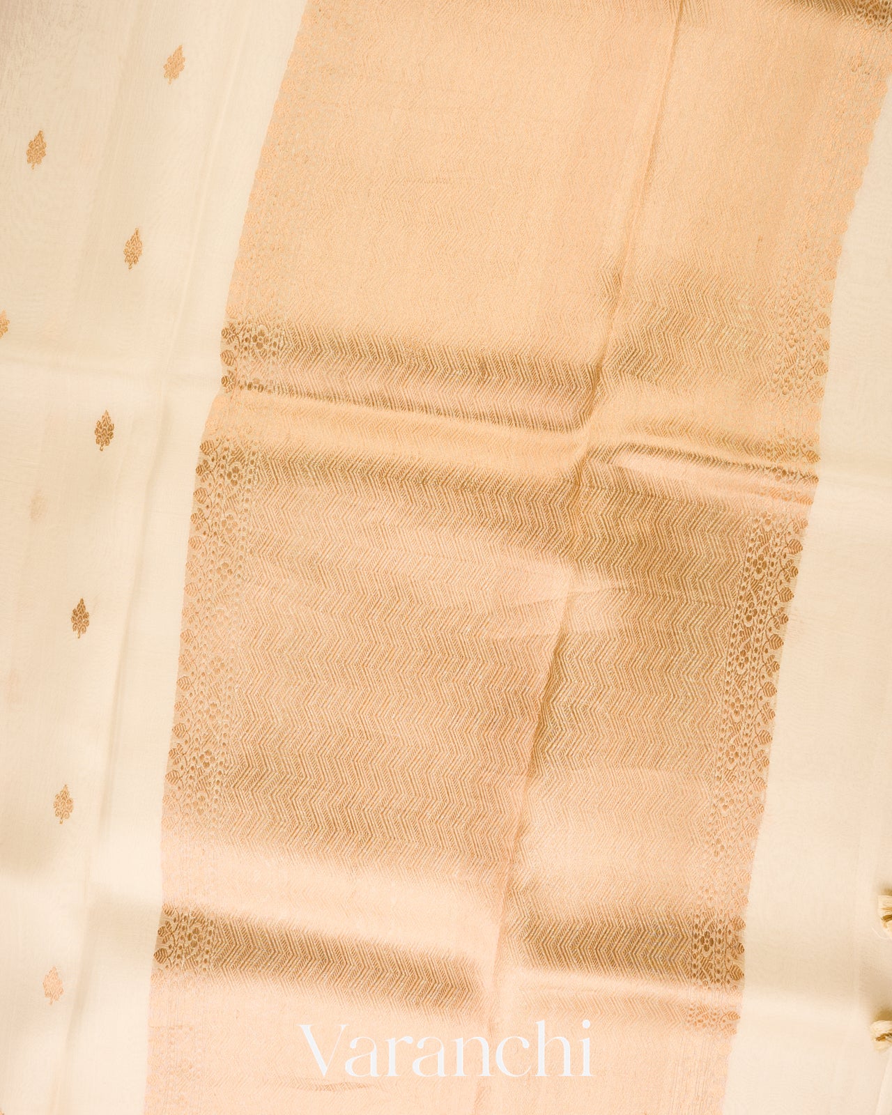 Warm Ivory Borderless Pure Kora Silk Handloom Saree