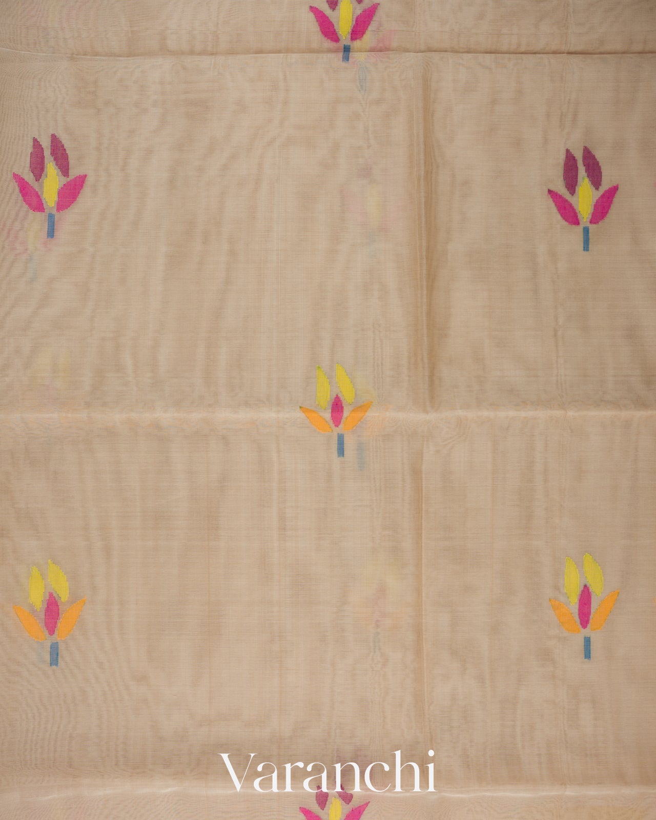 
Ivory Jamdani Pure Muslin Silk Handloom Saree
