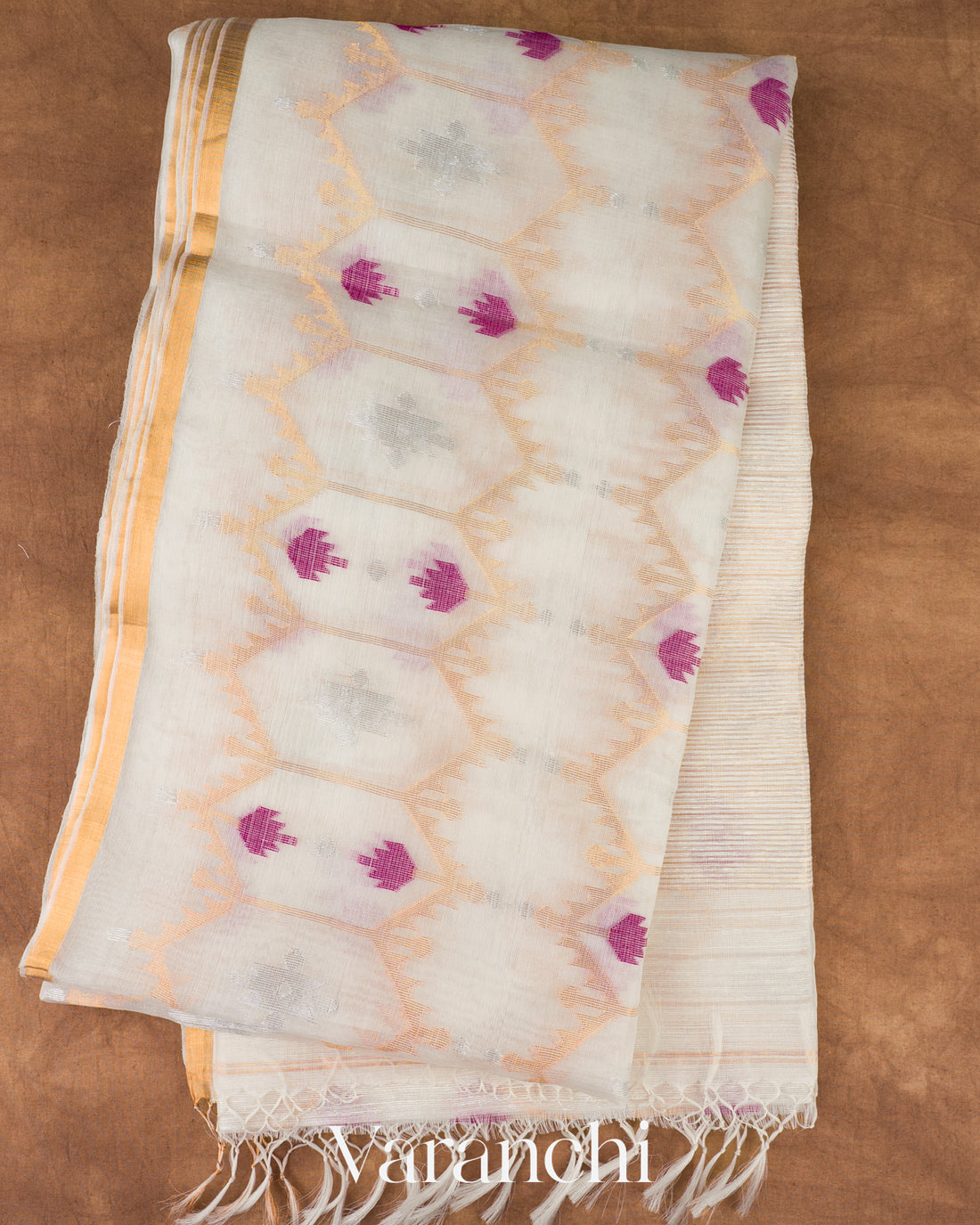 Soft Off-White Dhakai Jamdani Pure Muslin Silk Handloom Saree
