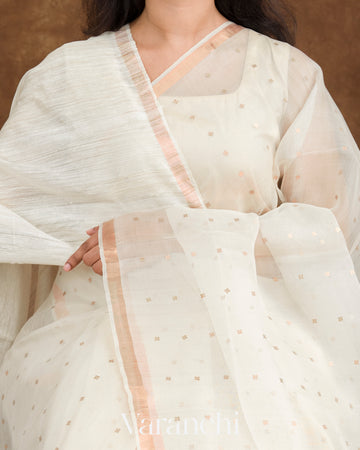 Off White Pure Muslin Silk with Jamdani Pallu Handloom Saree