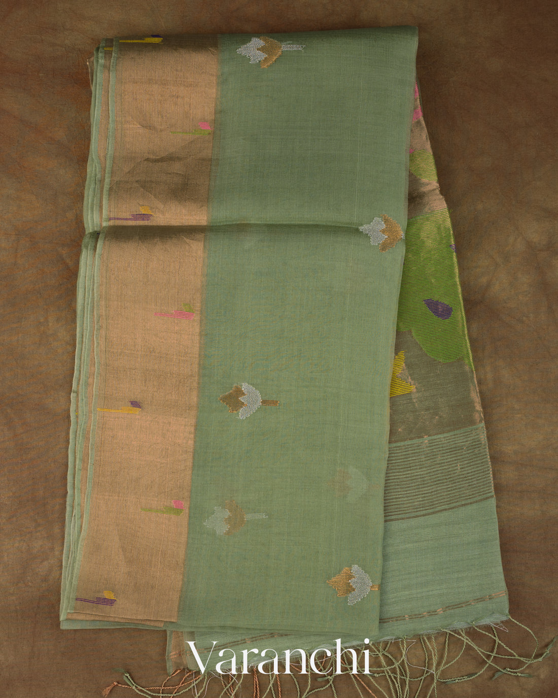 Muted Green Jamdani with Paithani Pallu Pure Muslin Silk Handloom Saree 