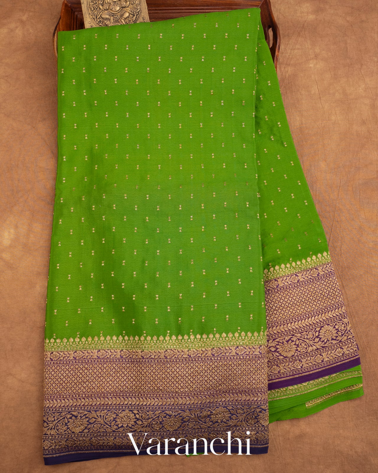 Parrot Green Pure Crepe Silk Handloom Saree