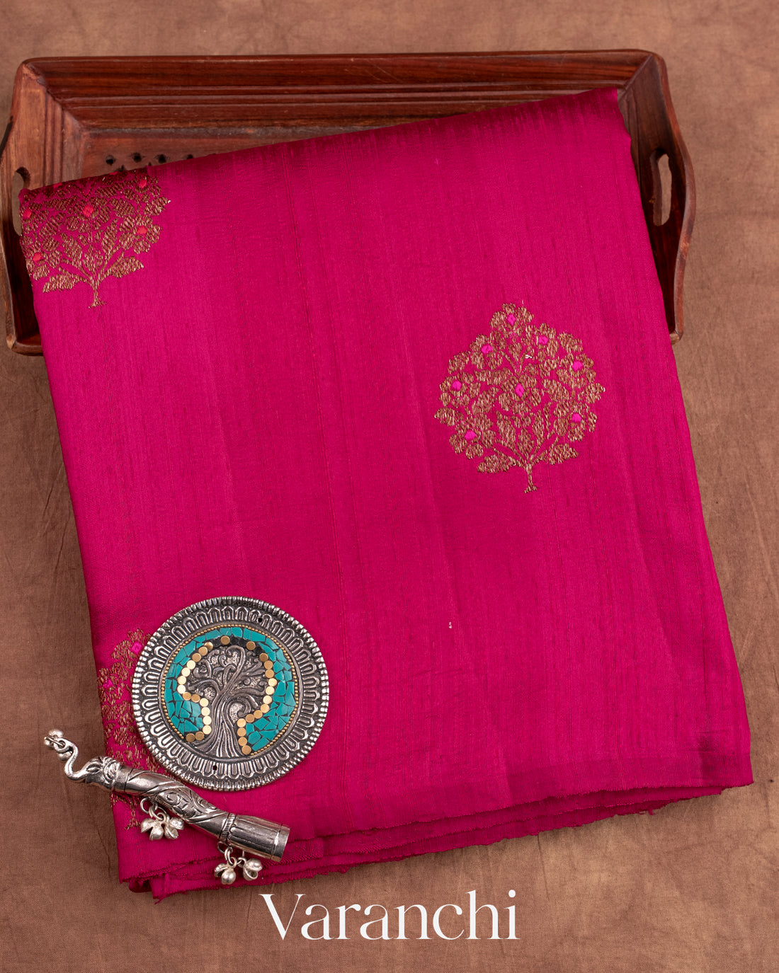 Rani Pink Borderless Pure Raw Silk Handloom Saree