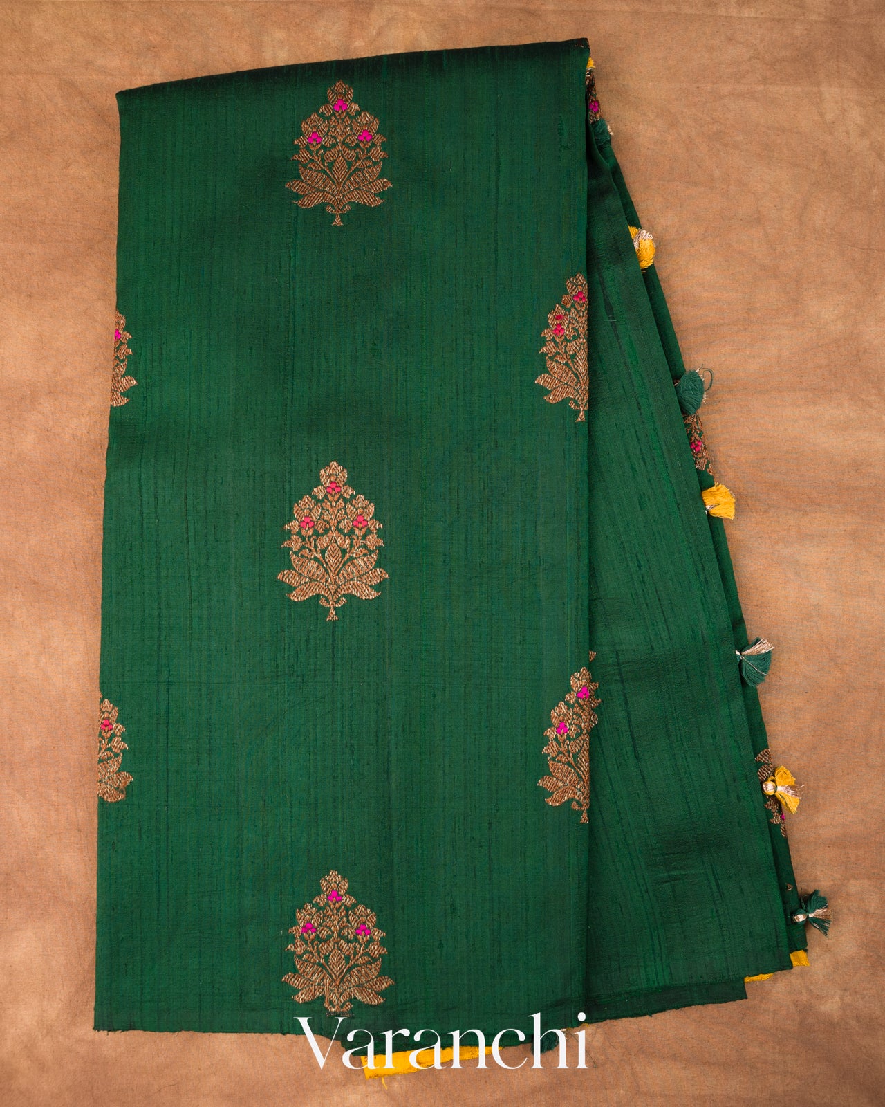 Bottle Green Borderless Pure Raw Silk Handloom Saree 