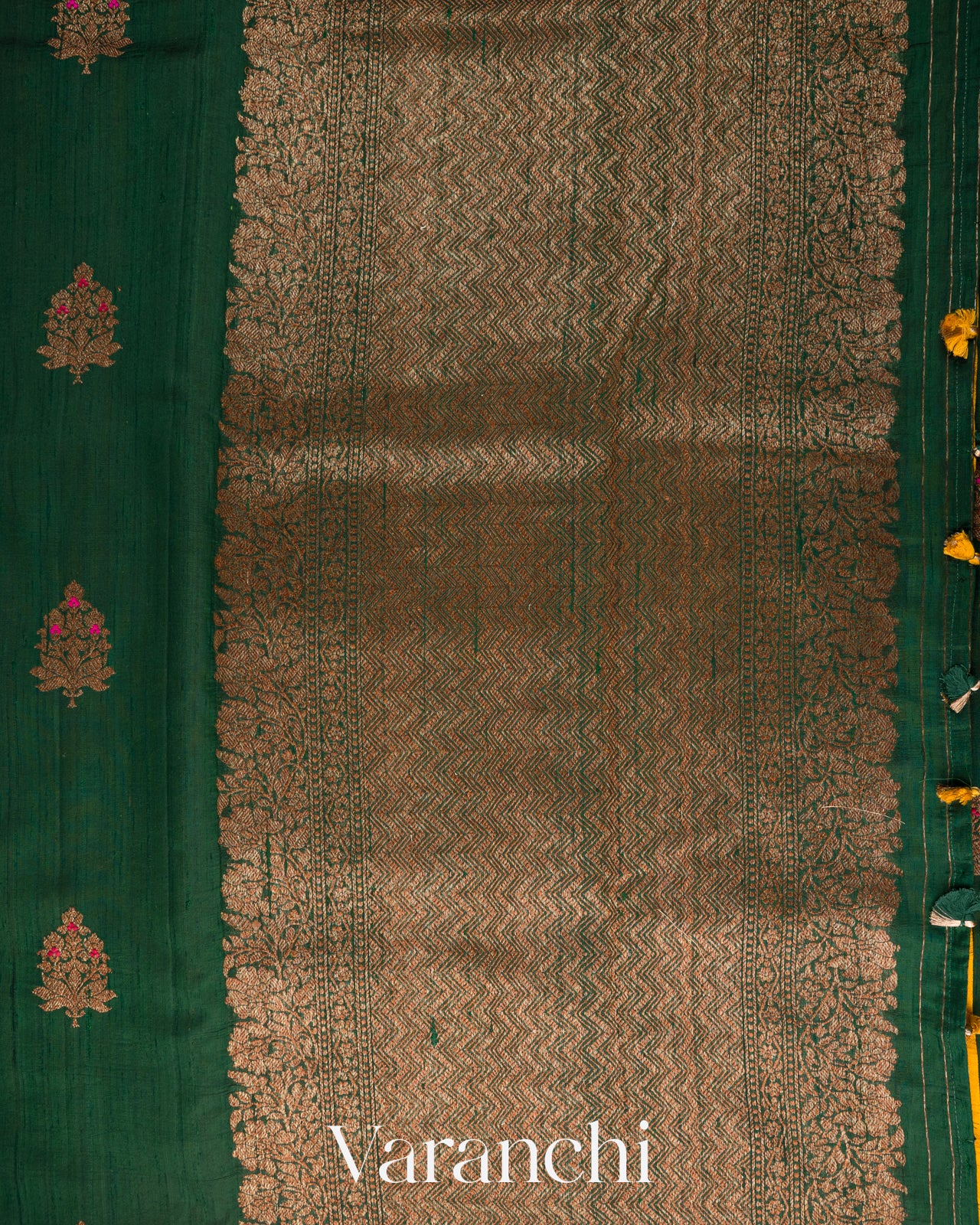 Bottle Green Borderless Pure Raw Silk Handloom Saree 