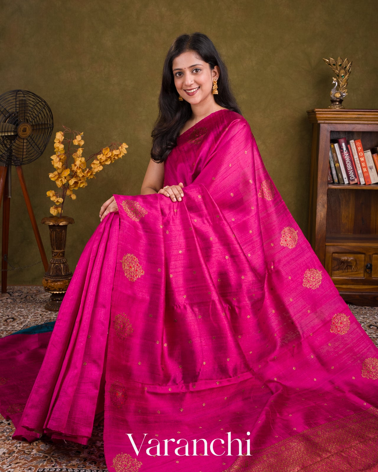 Rani Fuchsia Borderless Pure Raw Silk Handloom Saree 