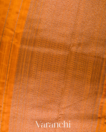 Burnt Saffron Borderless Striped Pure Raw Silk Handloom Saree