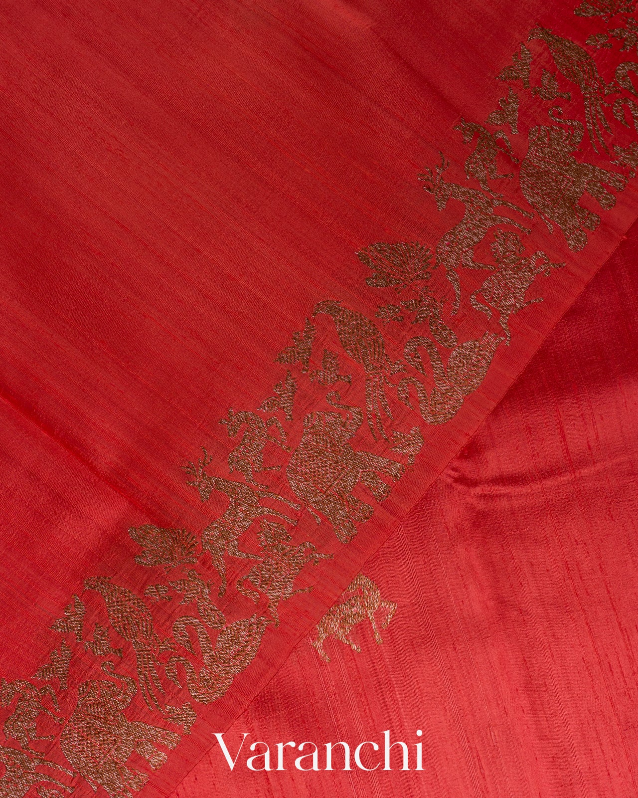 Magenta And Chilli Red Ombre-Dyed Raw Silk Handloom Saree