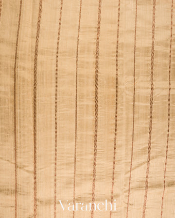 Warm Ivory Borderless Striped Pure Raw Silk Handloom Saree