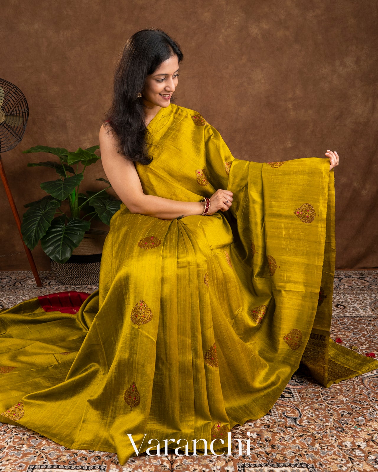 Mustard Borderless Pure Raw Silk Handloom Saree