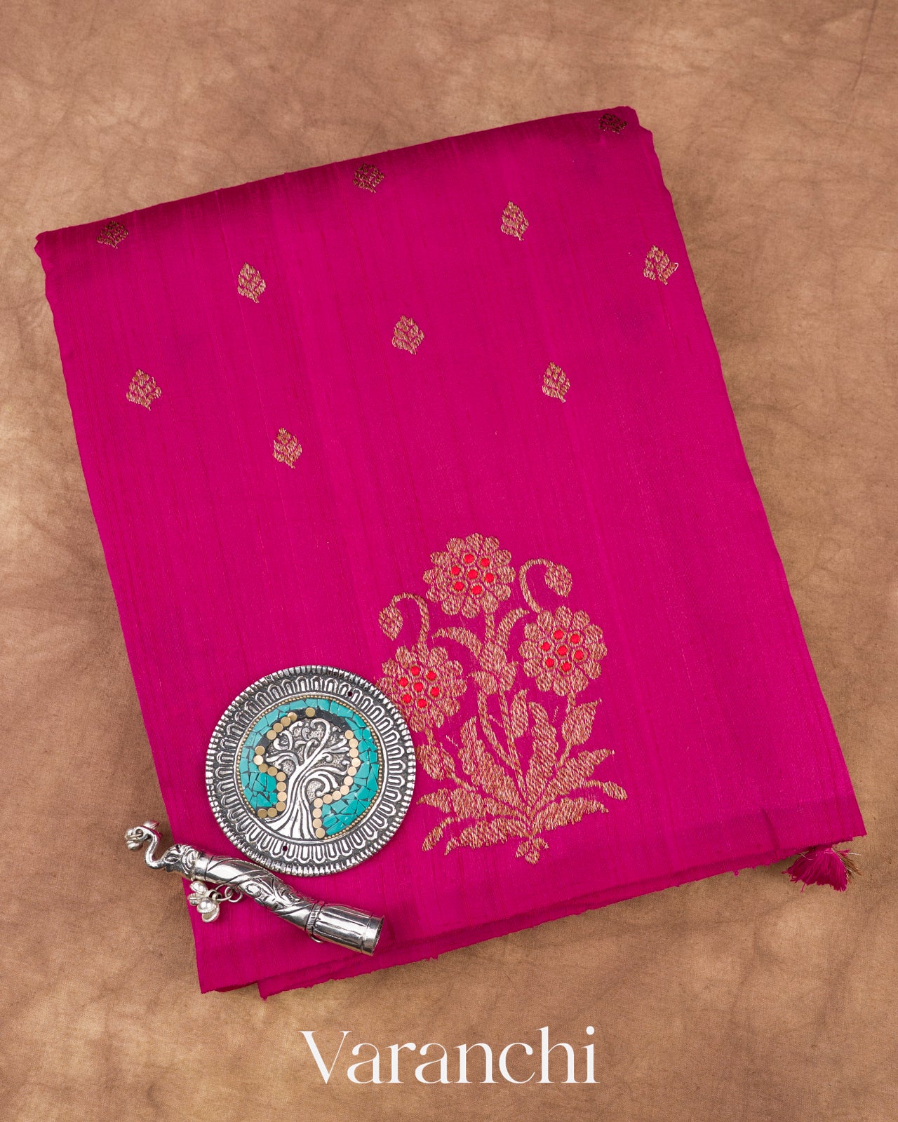 Rani Pink Borderless Pure Raw Silk Handloom Saree 