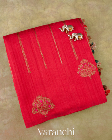 Crimson Ruby Borderless Striped Pure Raw Silk Handloom Saree