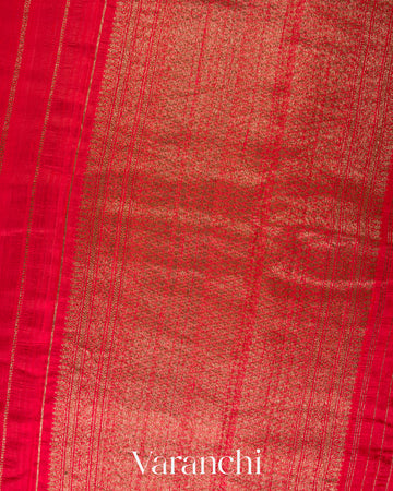 Crimson Ruby Borderless Striped Pure Raw Silk Handloom Saree