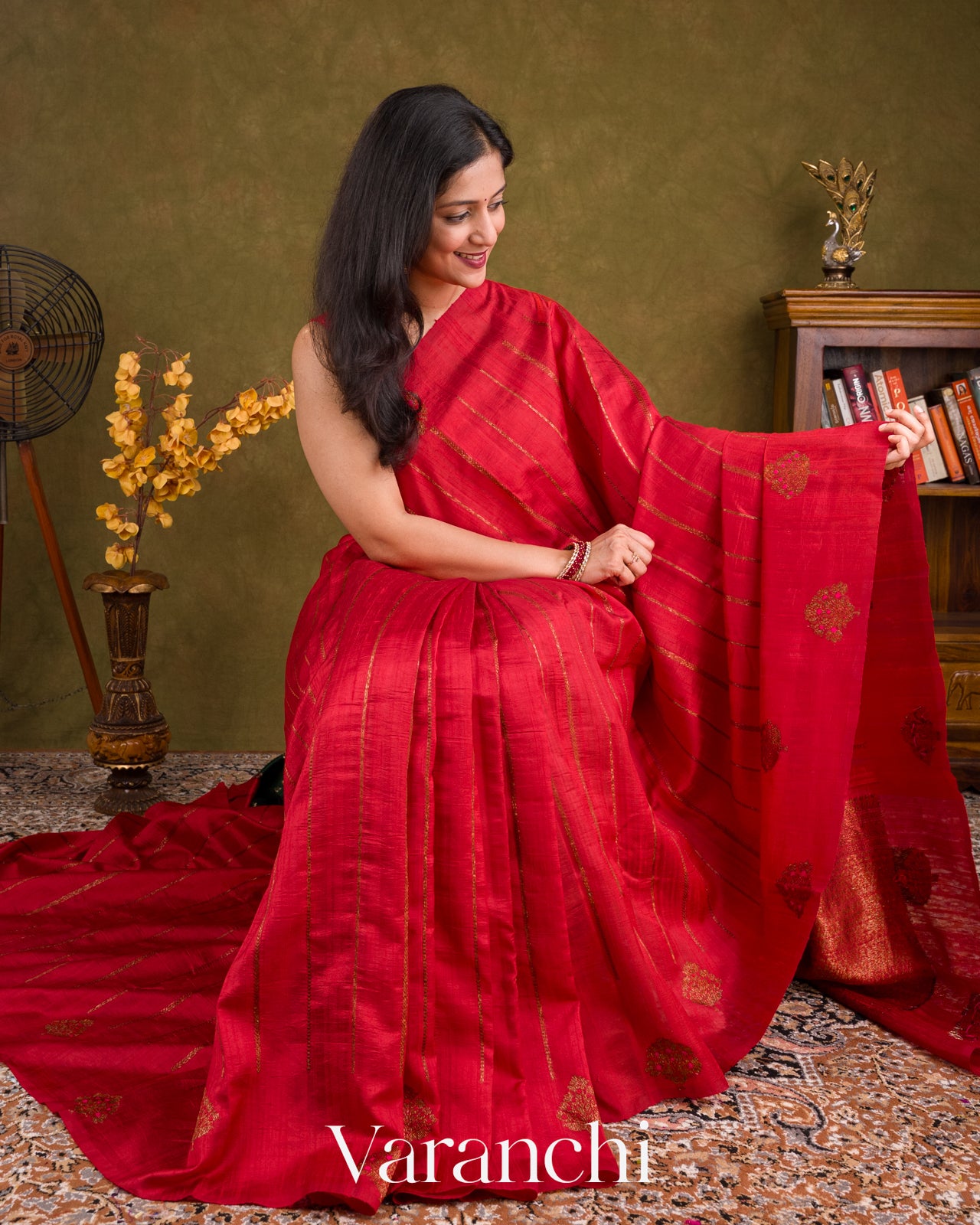 Crimson Ruby Borderless Striped Pure Raw Silk Handloom Saree