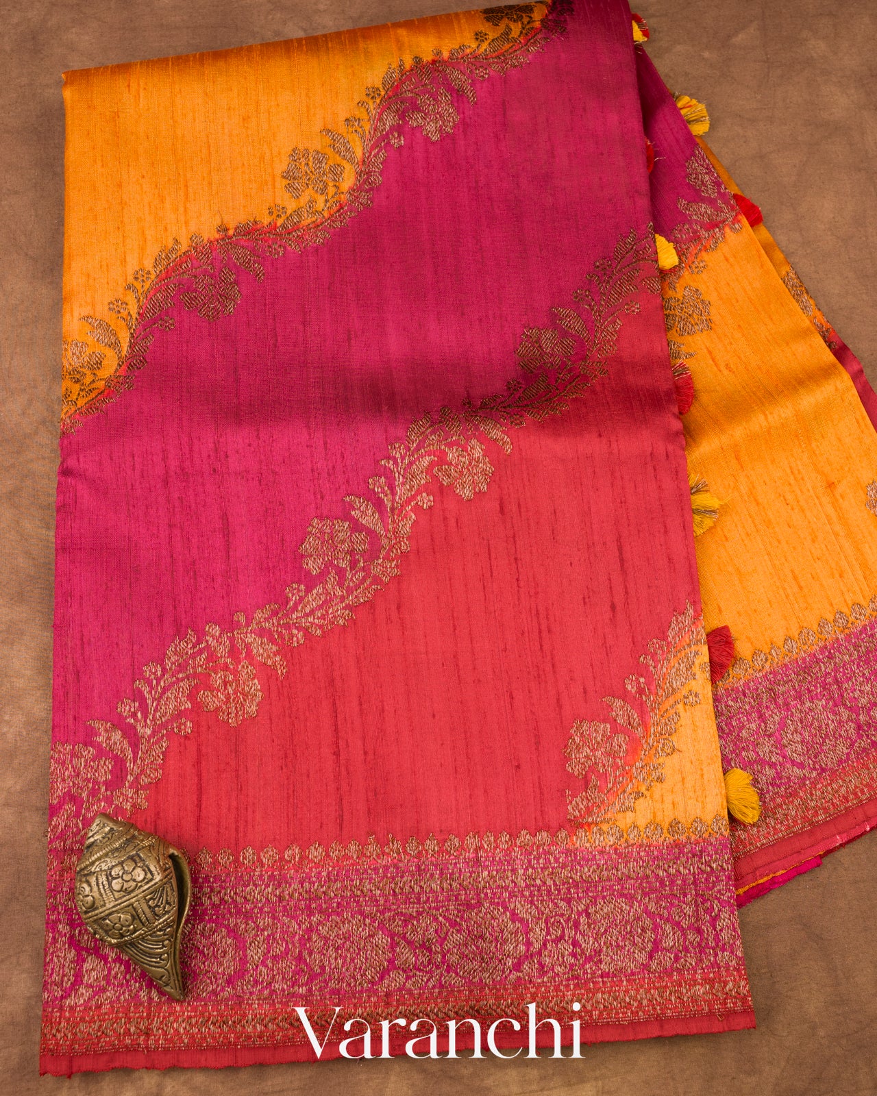 Chilli Red And Magenta Tricolour Rangkaat Pure Raw Silk Handloom Saree