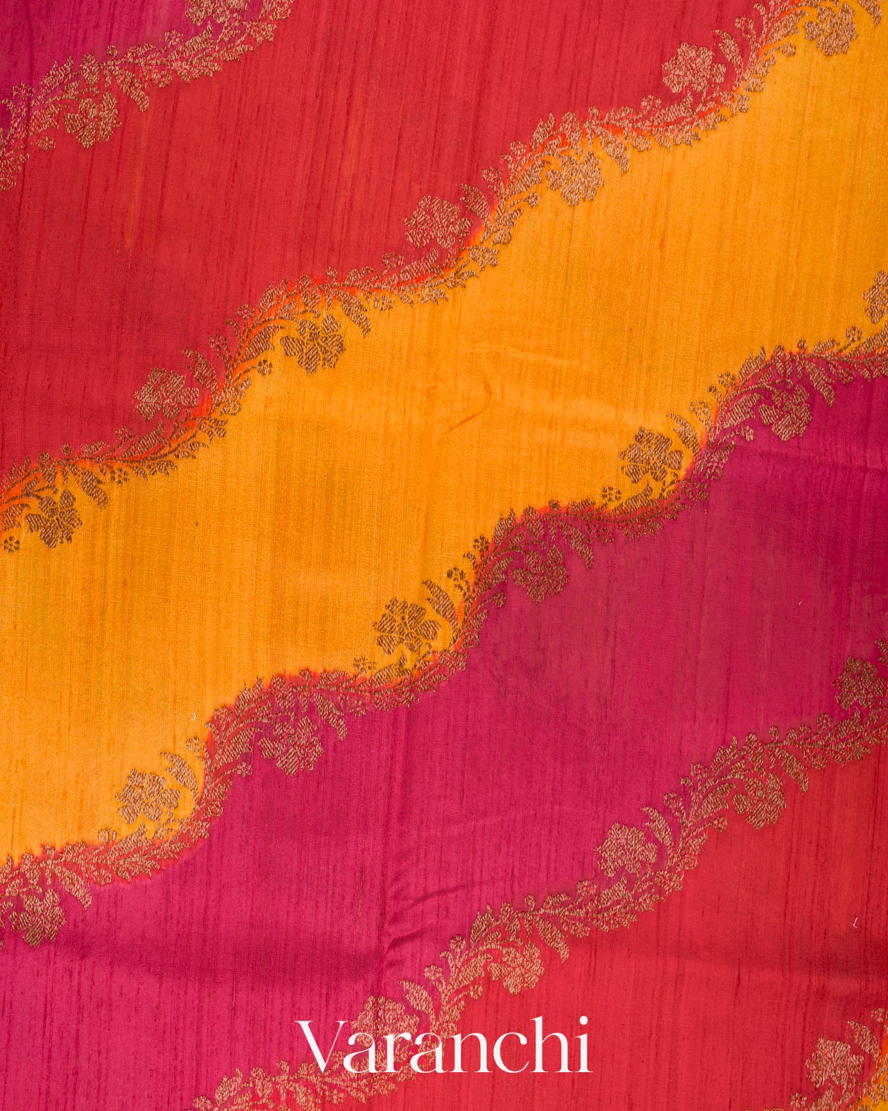 Chilli Red And Magenta Tricolour Rangkaat Pure Raw Silk Handloom Saree