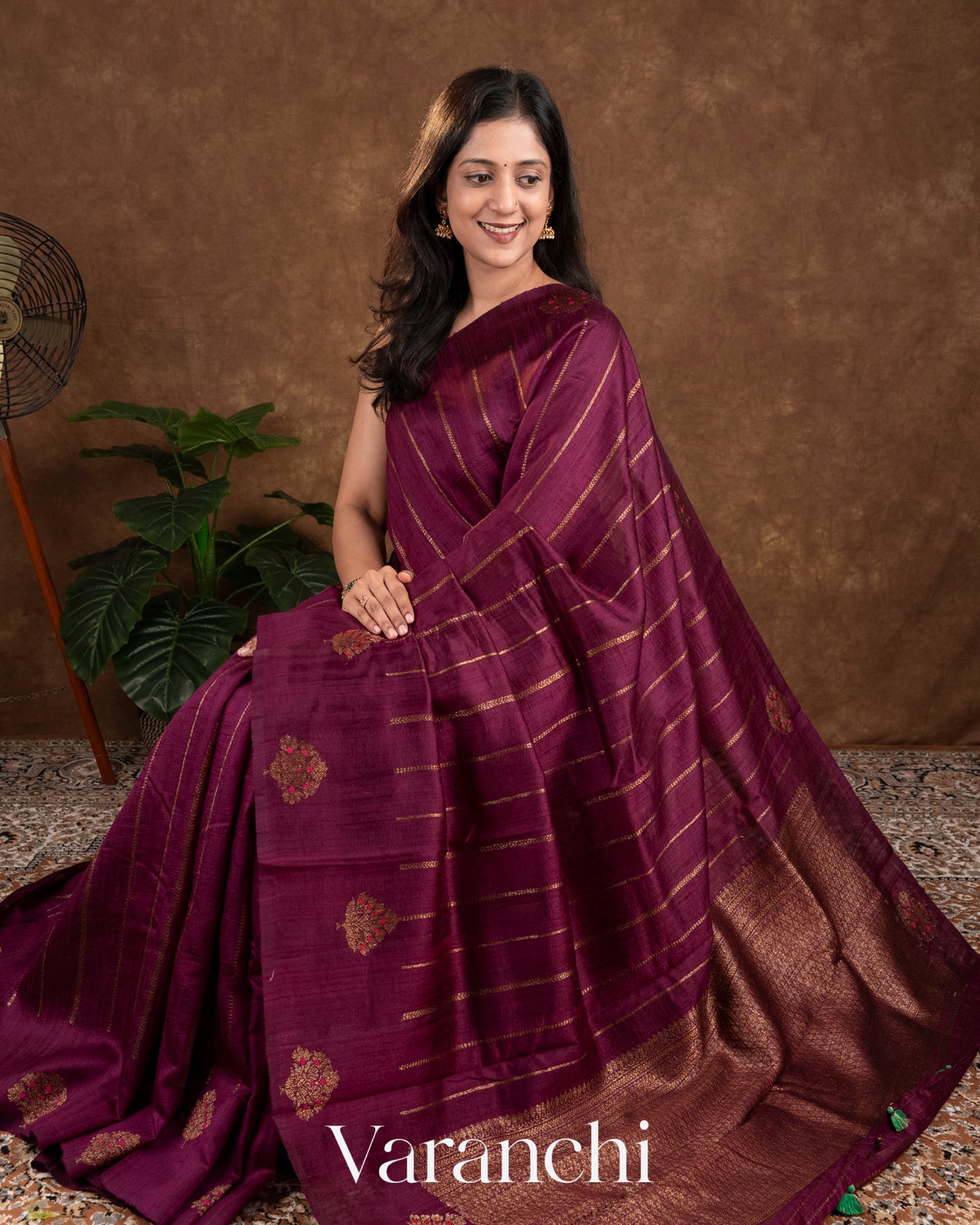Ruby Wine Raw Silk Handloom Borderless Saree 