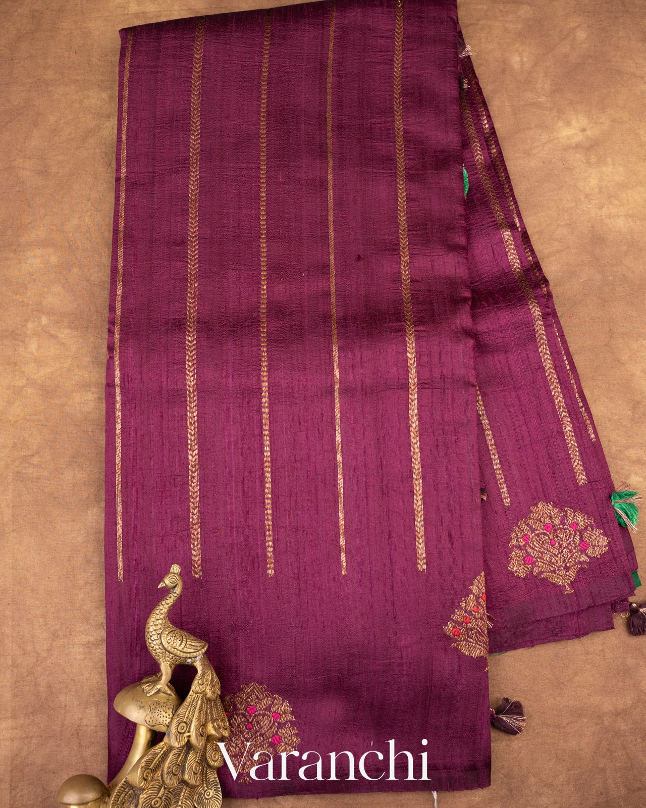 Ruby Wine Raw Silk Handloom Borderless Saree 