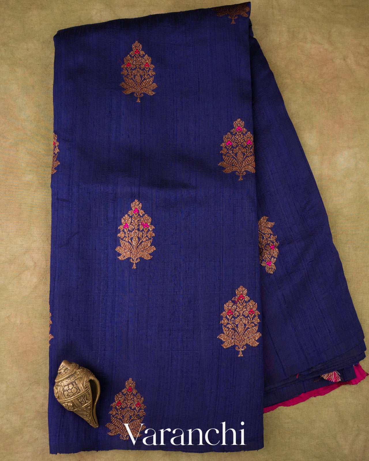 Deep Navy Blue Borderless Pure Raw Silk Handloom Saree