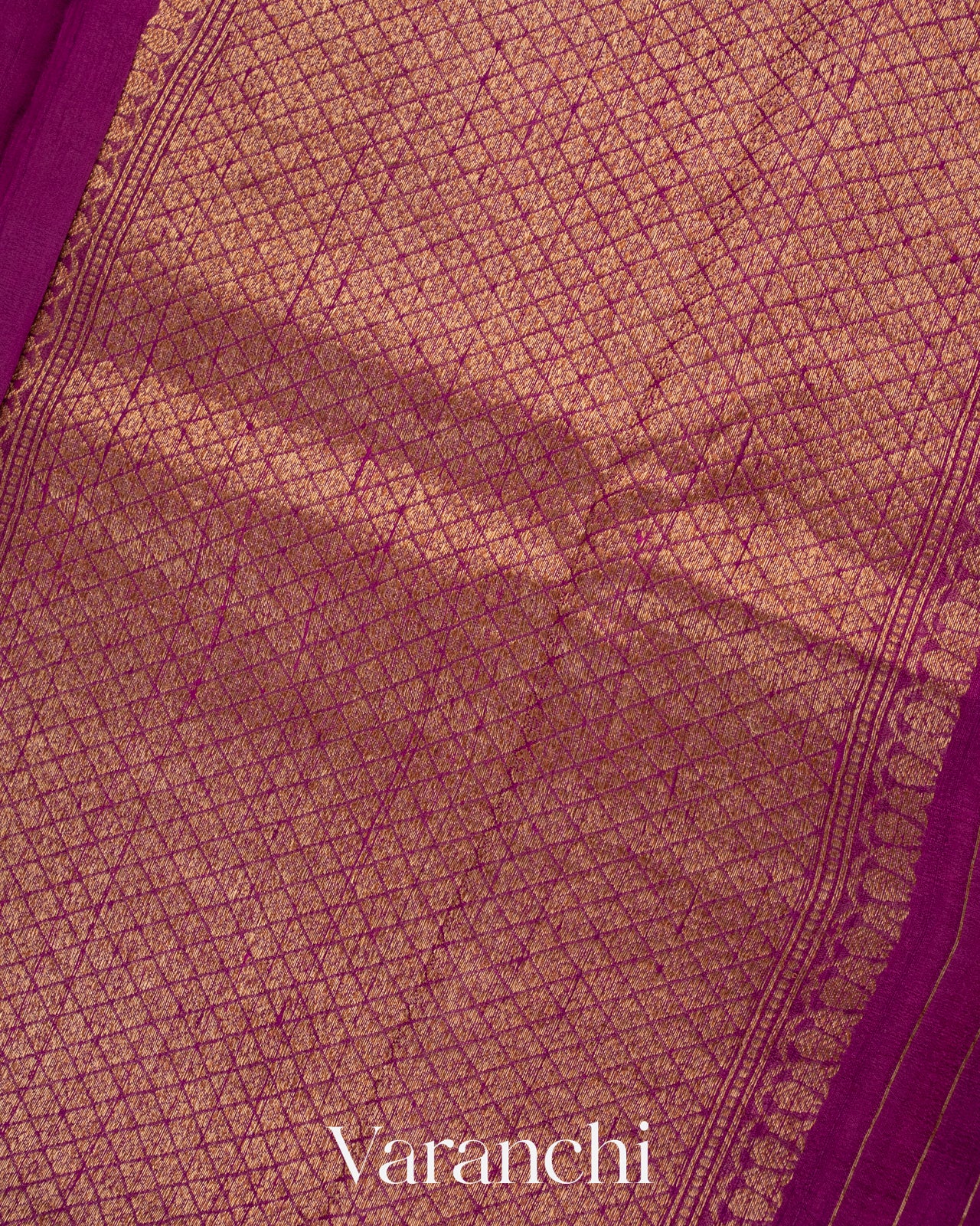Deep Magenta Borderless Pure Raw Silk Handloom Saree