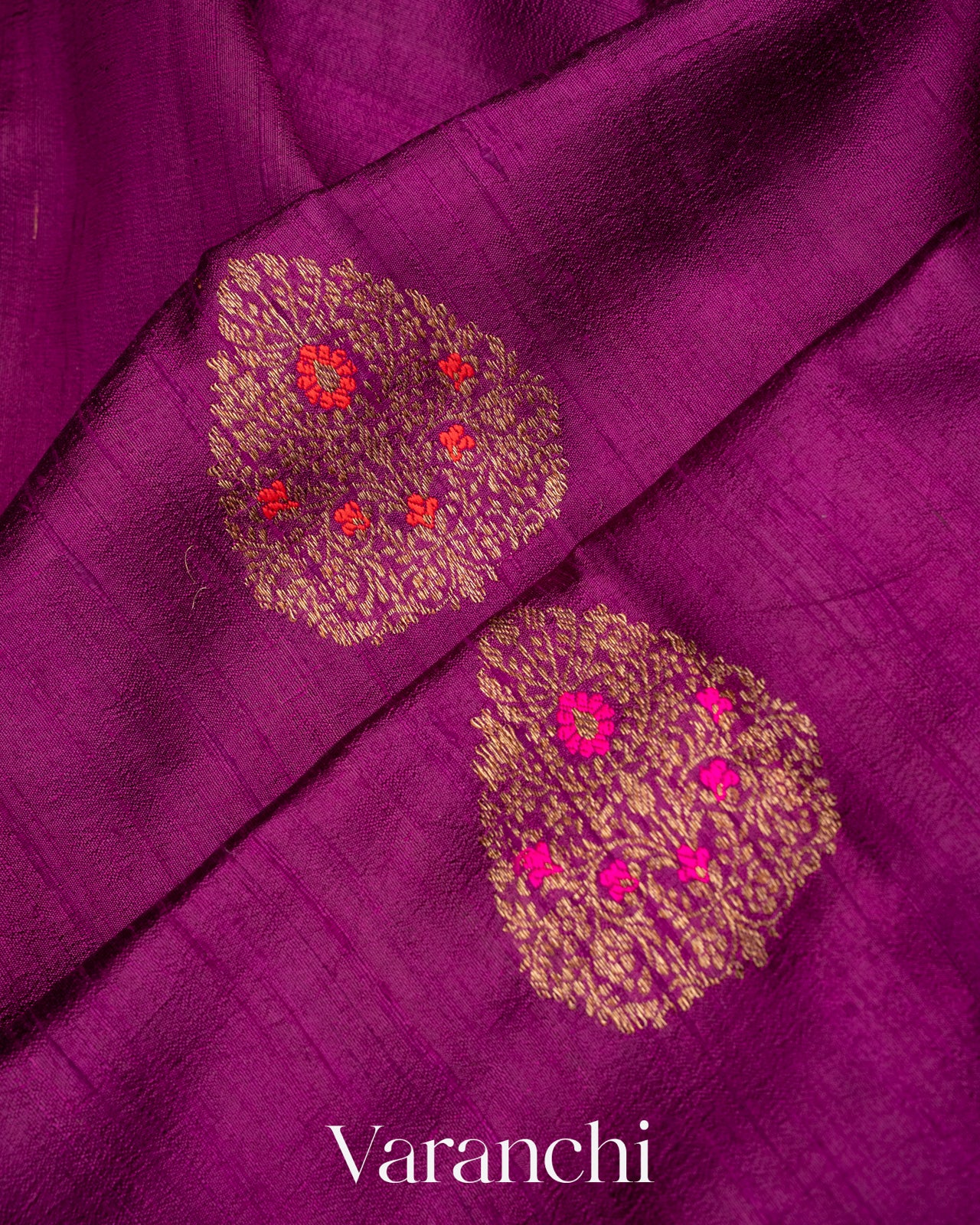 Deep Magenta Borderless Pure Raw Silk Handloom Saree