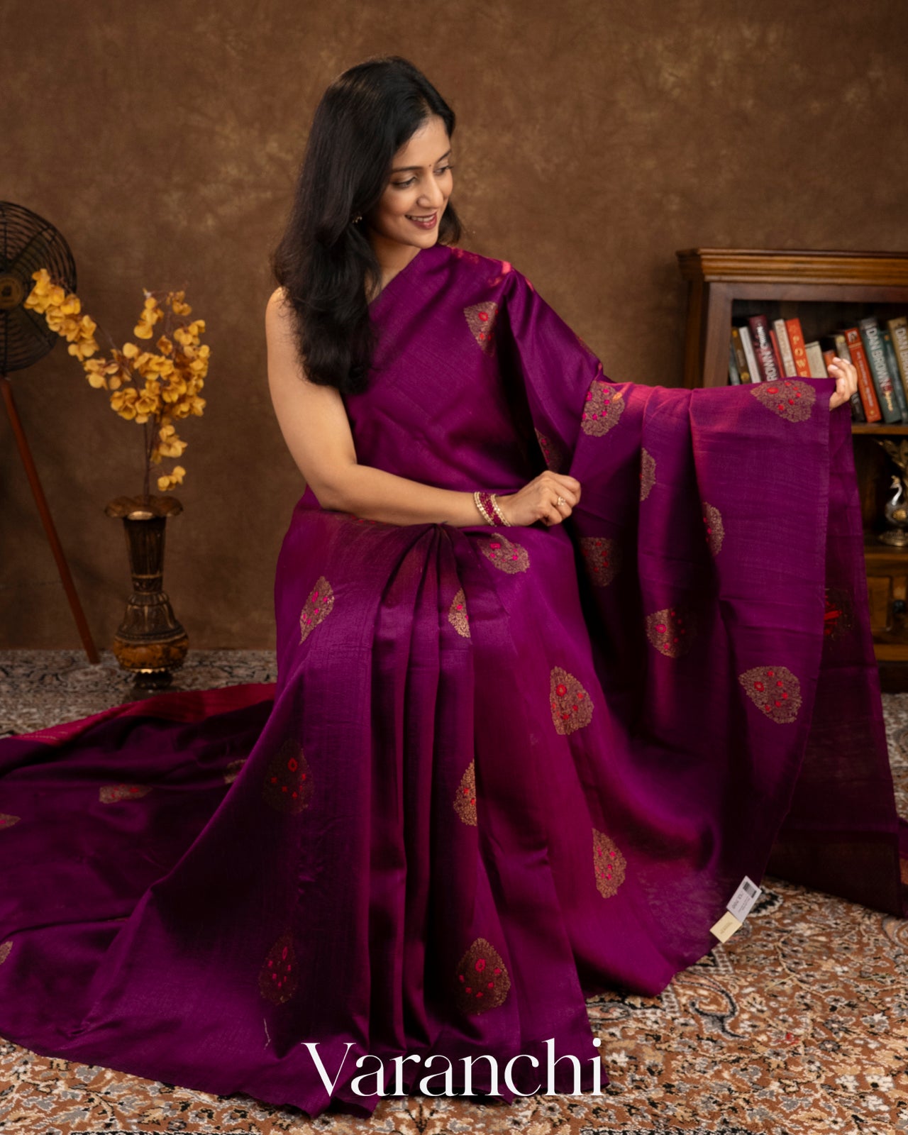 Deep Magenta Borderless Pure Raw Silk Handloom Saree