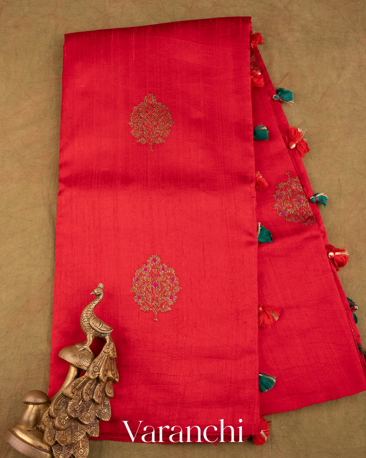 Red Borderless Pure Raw Silk Handloom Saree