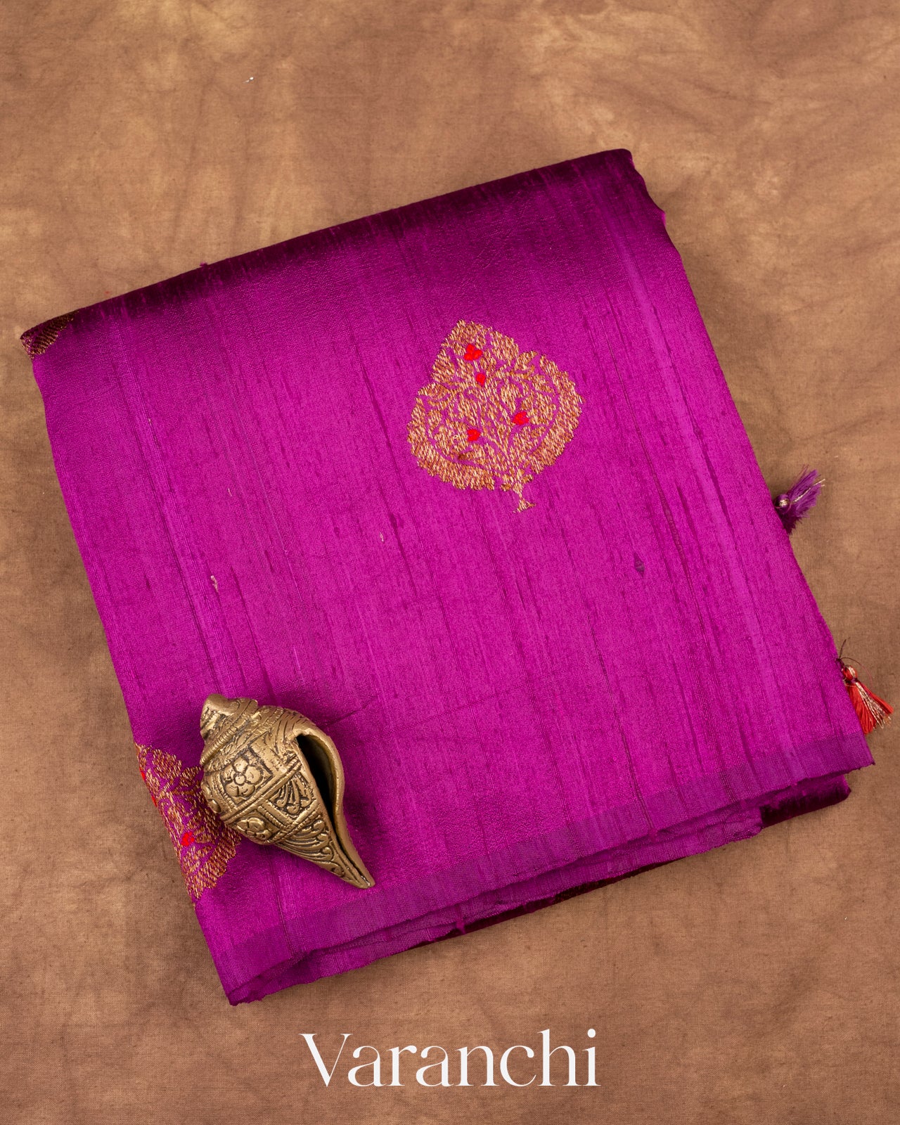 Regal Purple Raw Silk Borderless Handloom Saree 