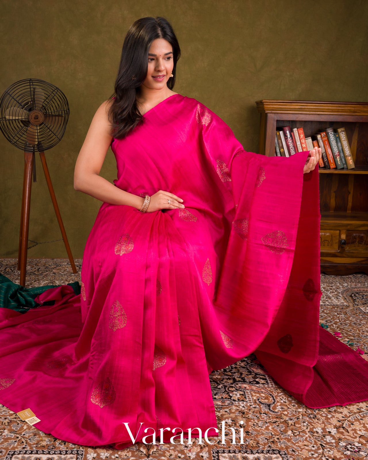 Bright Rani Pink Borderless Pure Raw Silk Handloom Saree