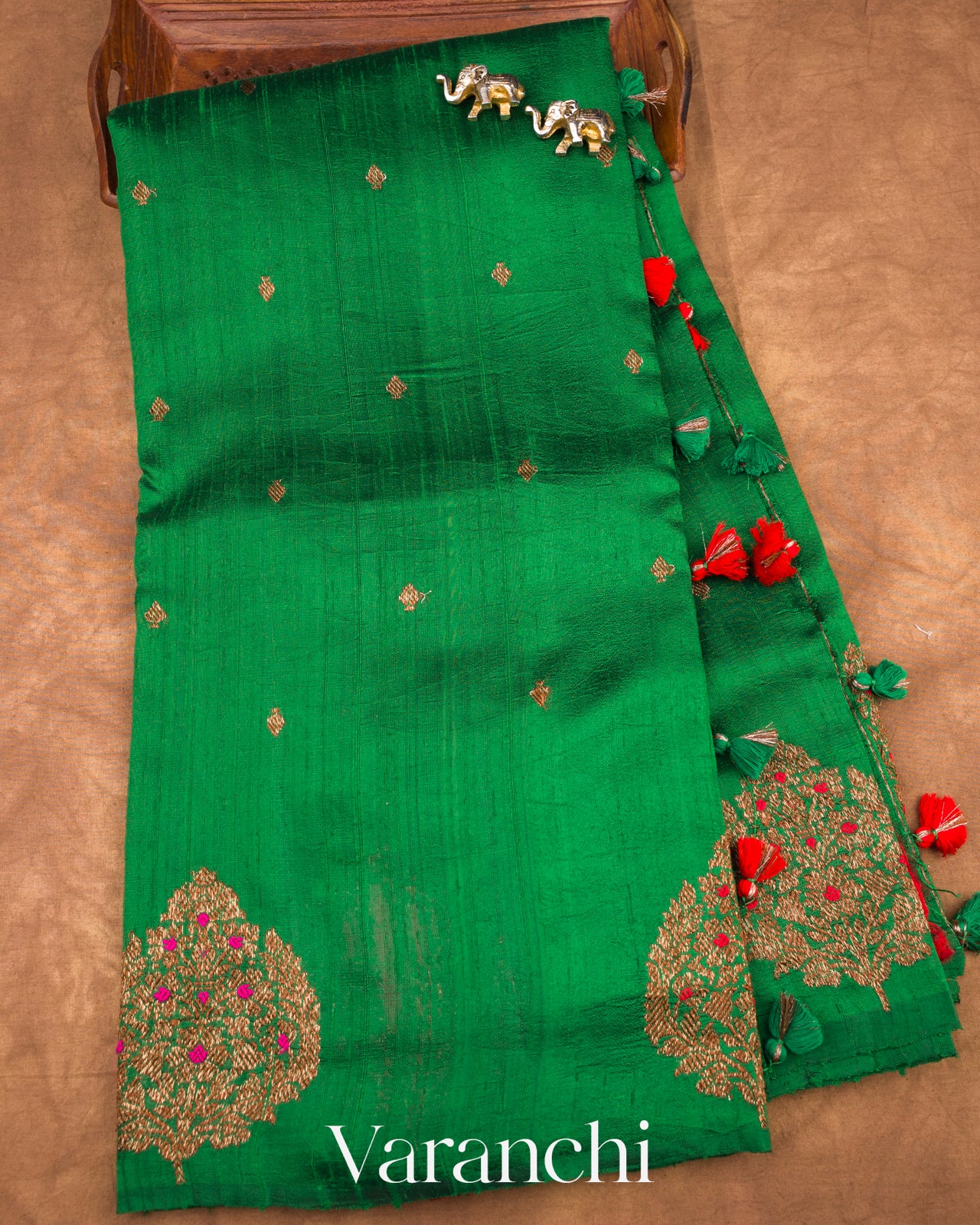 Dark Green Borderless Pure Raw Silk Handloom Saree