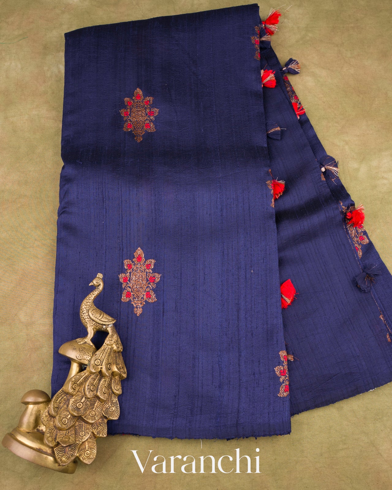 Navy Blue Borderless Pure Raw Silk Handloom Saree