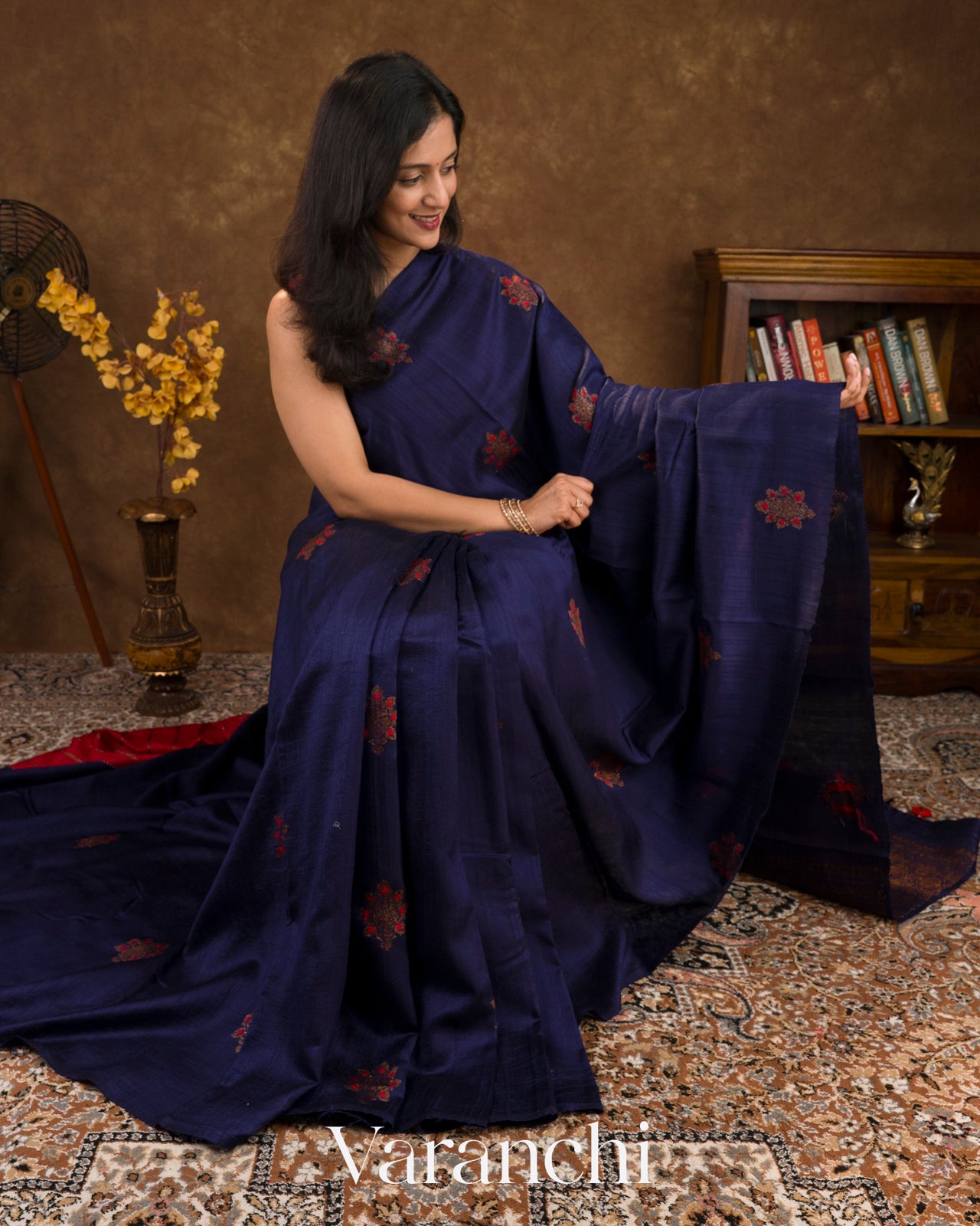 Navy Blue Borderless Pure Raw Silk Handloom Saree