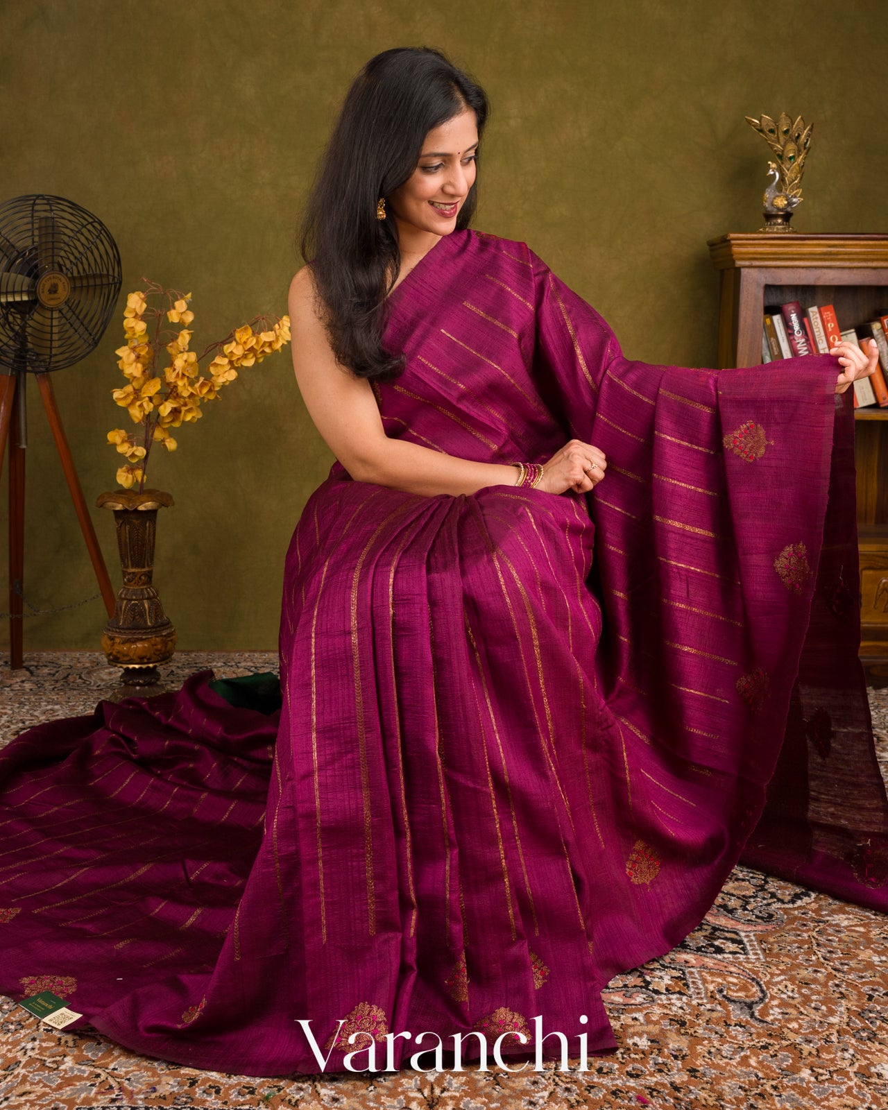 Royal Plum Borderless Striped Pure Raw Silk Handloom Saree