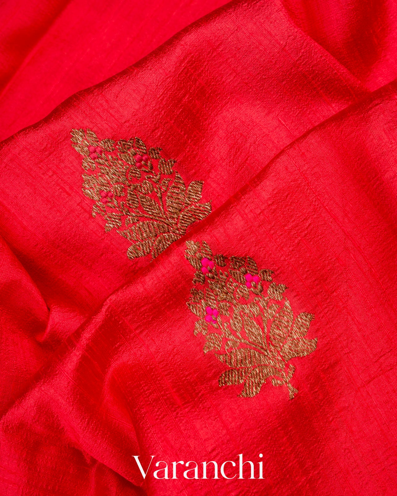 Red Borderless Pure Raw Silk Handloom Saree