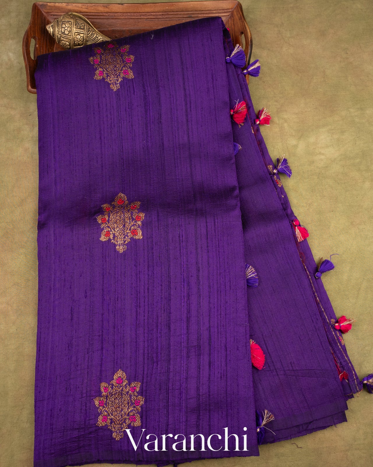 Violet Borderless Pure Raw Silk Handloom Saree