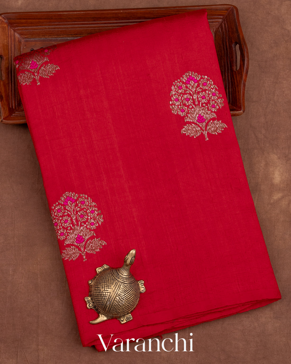 Red Borderless Pure Raw Silk Handloom Saree