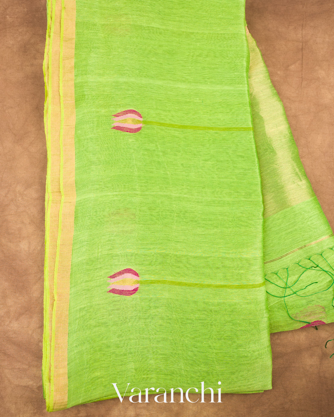 Parrot Green Jamdani Pure Silk Linen Handloom