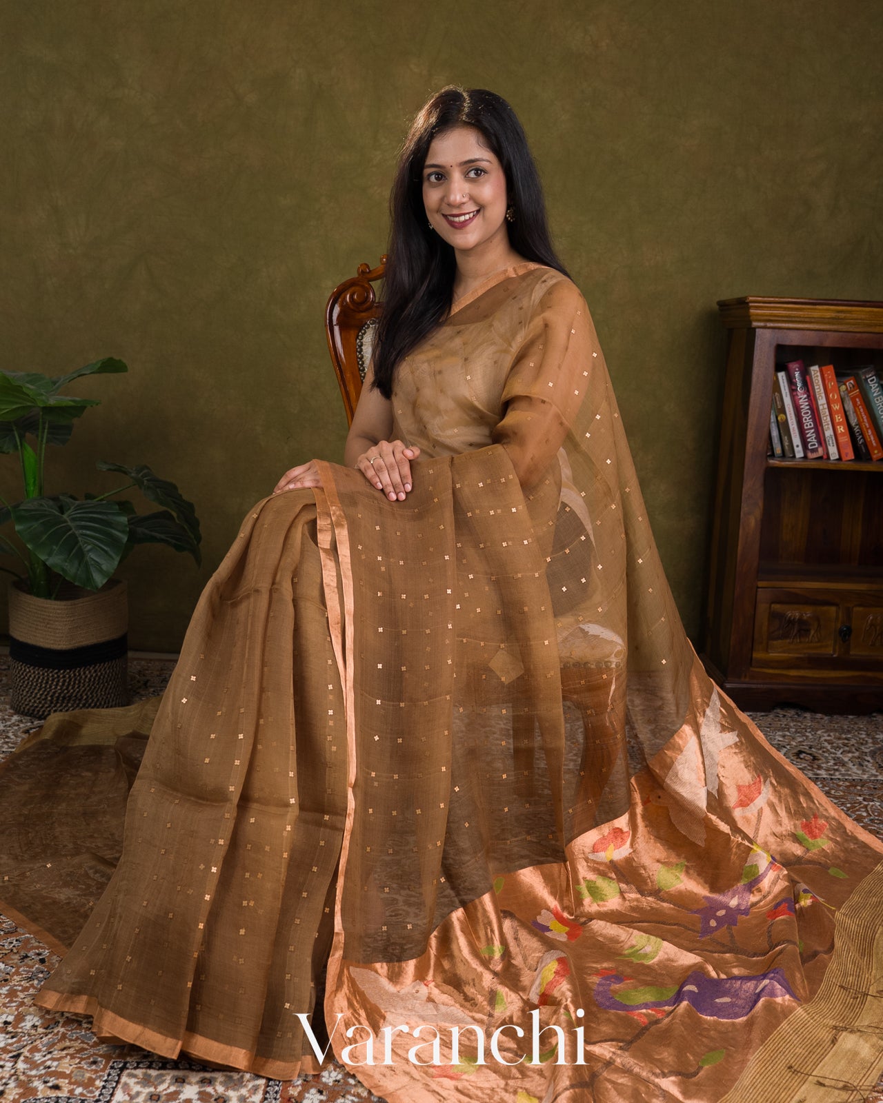 Walnut Brown Jamdani Bird Pure Muslin Silk Handloom Saree
