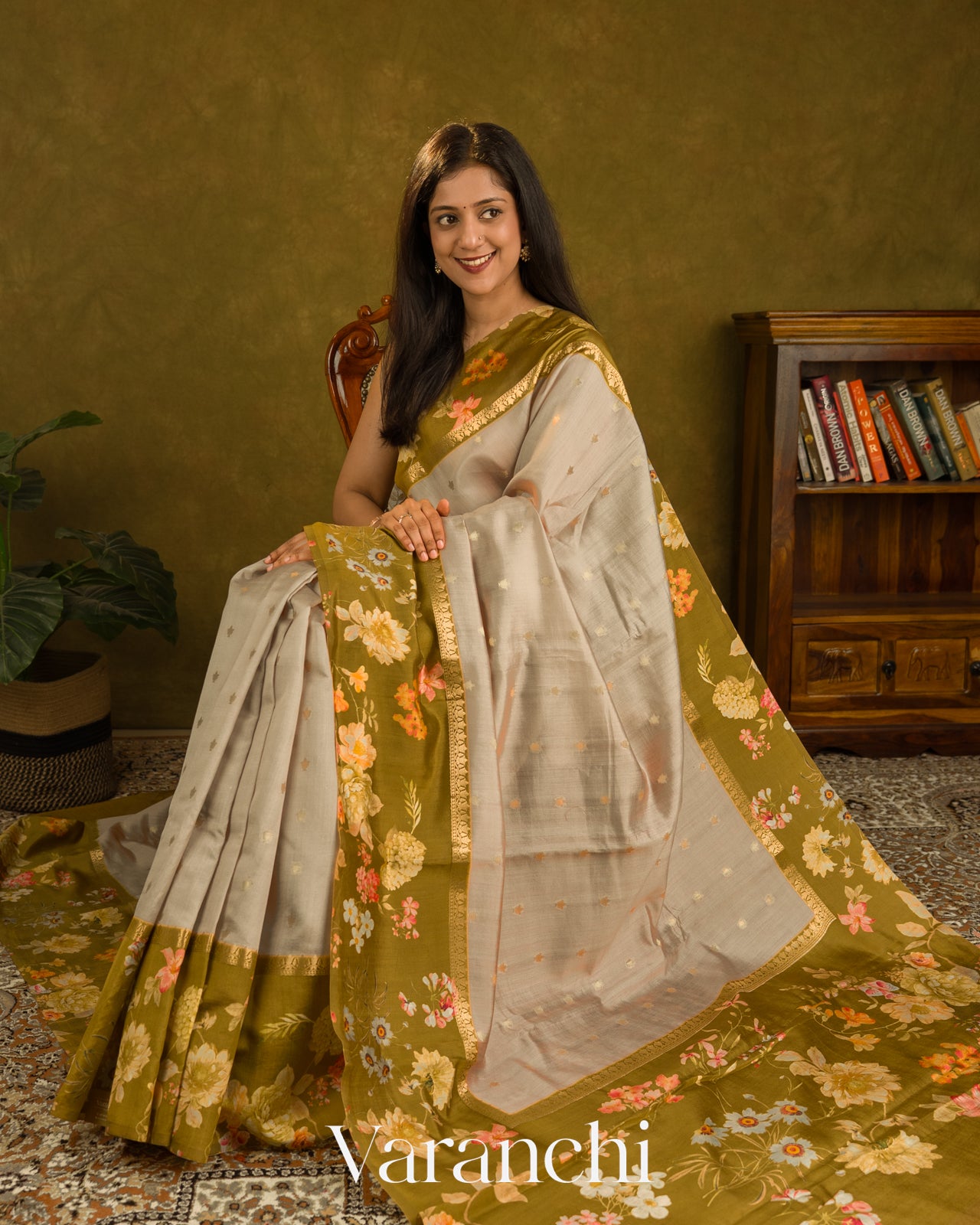Pearl Grey Pure Chiniya Silk Handloom Saree