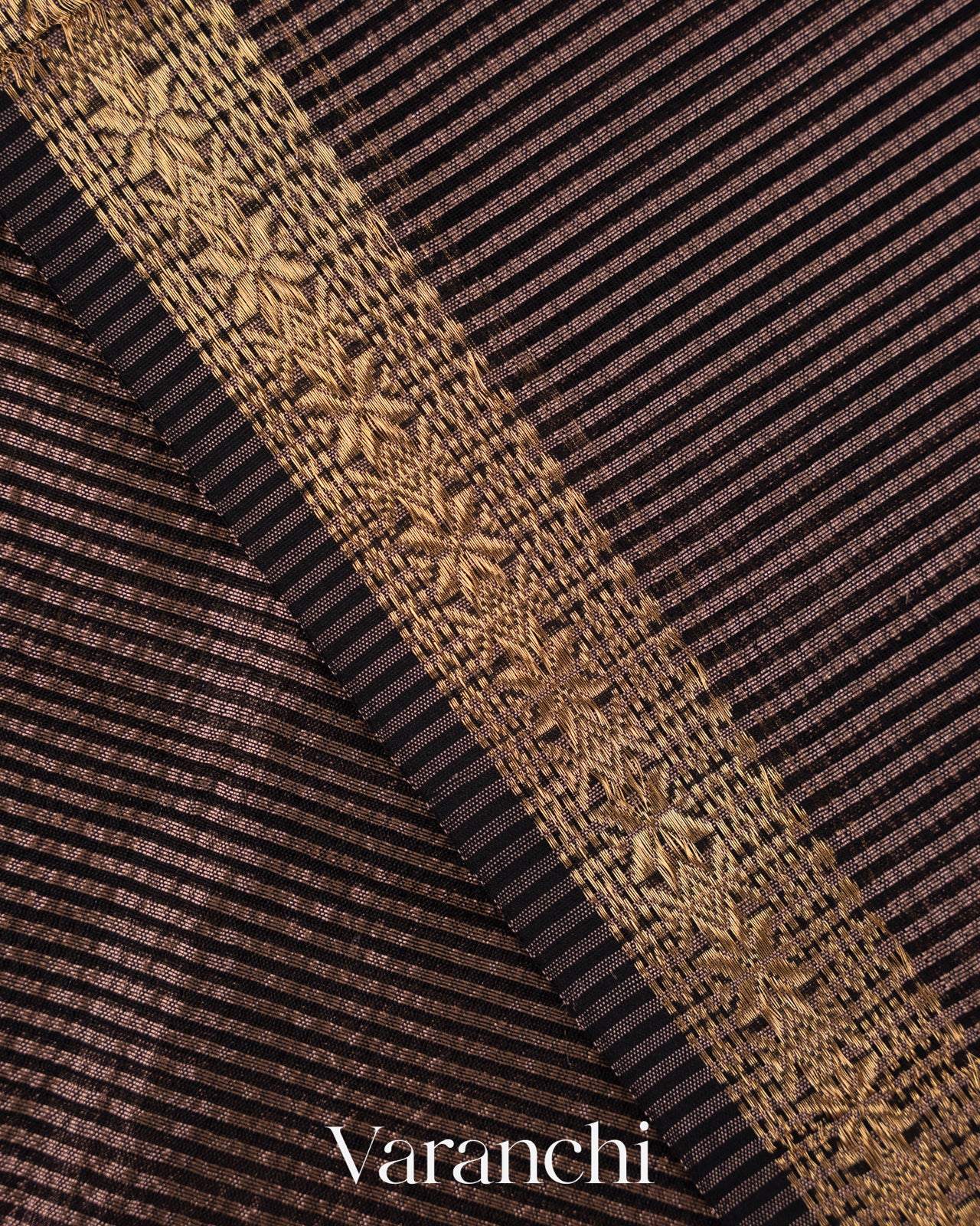 Black Striped Pure Maheshwari Silk Cotton Handloom Saree