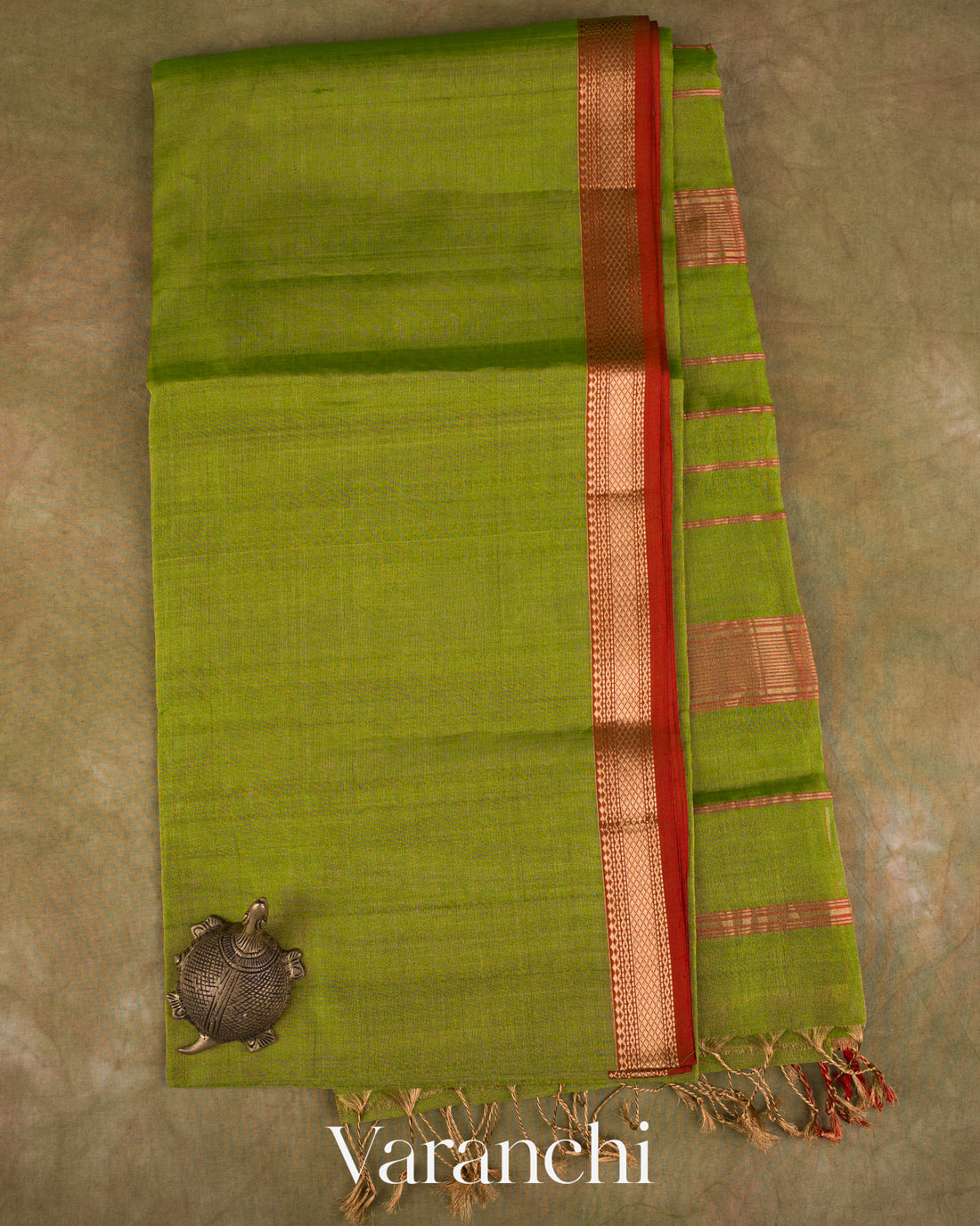 Parrot Green Pure Tissue Maheshwari Silk Cotton Handloom Saree